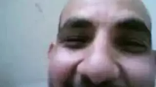 مص القضيب يتحول إلى نيك شرجي عنيف وهمسات هزات الجماع العالية