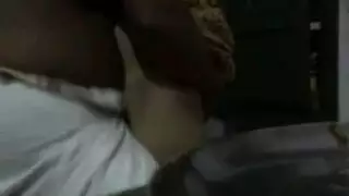 سكس هواة هندي: قضيب أخ كبير يثقب فرج الأخت الضيق