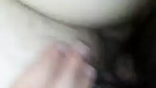 شرطي اكتشف حل البظر كبير
