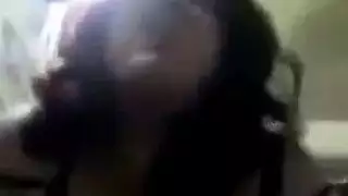 عاهرة بغدادية تمتلئ مهبلها بالسائل المنوي في مقطع محلي