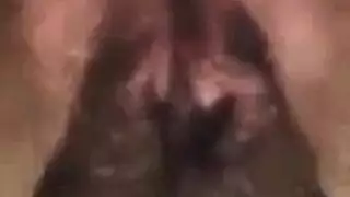 حورية تونسية مثارة تلعب ببظرها أمام الكاميرا