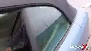 مشهد إيلاج خشن وإذلال