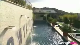 زي مدرسي الم حليب