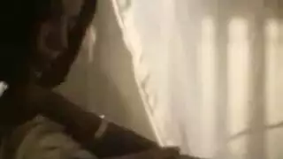 مؤخرة عاهرة مثارة تقفز وتطالب بجماع قاسي