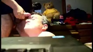 مسابقة تبول إكس إكس إكس: أي عاهرة تندفع أكثر؟