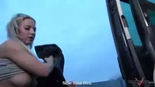 شاب صغير ينيك أمرا خلفي كبيره مربربه