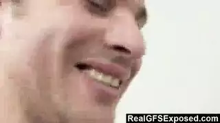 مدلكة مبتور اليد الثدي الصغيرة