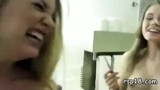 فتح كس بنت بعد المدرسة