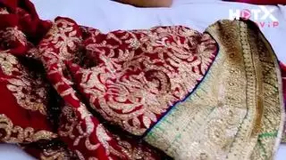 العروس الهندية الحقيقية مارس الجنس بجد في كس والحمار في ليلة شهر العسل (الصوت الهندي)