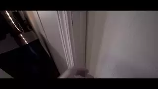 الأظافر الشاب يصبح حميما مع زوجة الأب: كوكو فاندي وهيلانة برايس