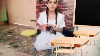 المدرسة الهندية الساخنة مارس الجنس في الفصل الدراسي