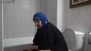 خادمة التنظيف التركية البالغة من العمر عامًا ، دعني دائمًا نائب الرئيس في بوسها