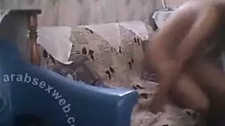مراهقة عربية لذيذة جامعية صغيرة