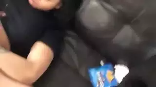 يمارس الجنس مع الزوجين الهواة في غرفة النوم