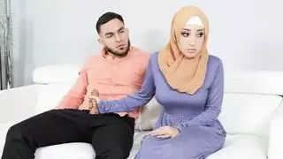 خادمة مسلم ساخنة اشتعلت السرقة ، مارس الجنس كعقاب (جواهر البنفسجي)