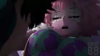 شقراء متعرج تمنع ثديها الساحر والحمار المستديرة