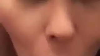 اللبوه سهام استاذة مص حلبتله زبره واحلى منيكه وشرمطه وفجر