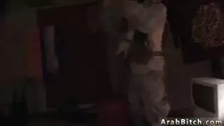 أصابع الشرج العربية و فتاة عاملة محلية