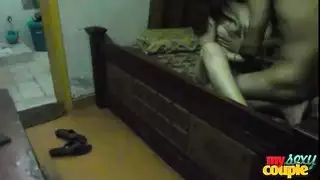 سونيا بهابهي نظيفة الحلاقة الهندي كس مارس الجنس في السرير
