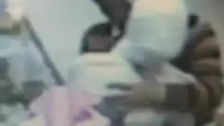 الكاميرا الخفية: تم القبض على امرأة ترتدي الحجاب في متجر