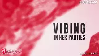 هزاز في السروال الداخلي سكس مترجم