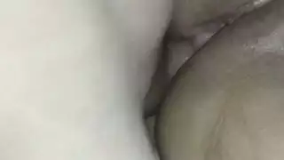 انيك القحبة من طيزها وهي مولعة