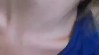 سكس مترجم الأب المنحرف سخن على جسم بنتة أثناء عمل المساج